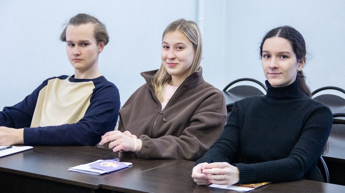 Ищем знатоков «великого и могучего»: в ЮУрГУ состоялся заключительный этап олимпиады «Звезда» по русскому языку